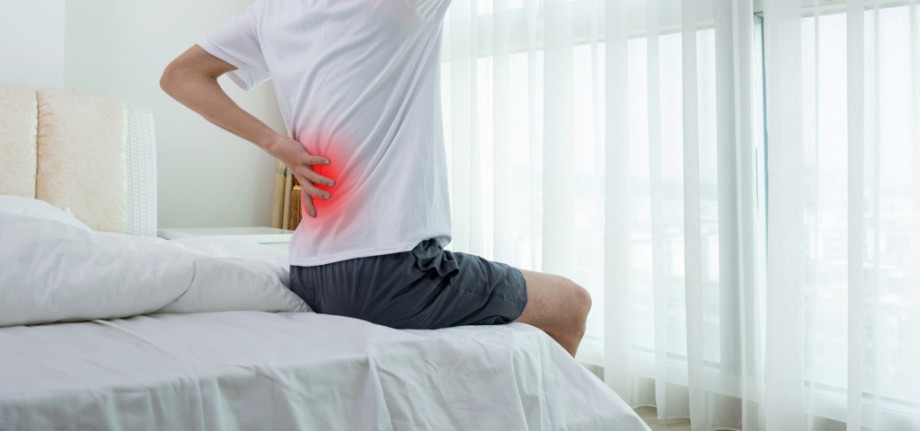 Treatment of pain under the shoulder blades: drug therapy, physiotherapy