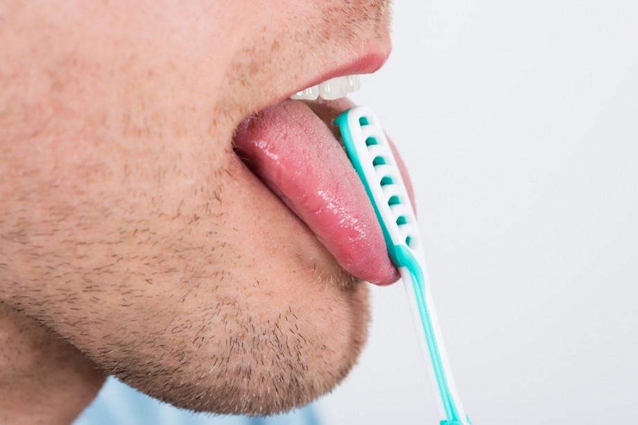 Який лікар займається лікуванням глоситу язика в дорослих та дітей