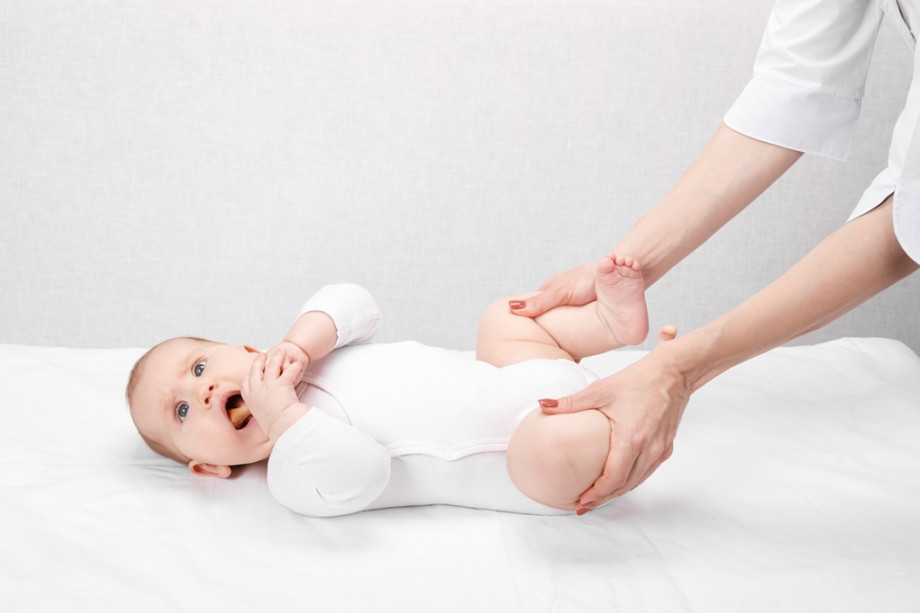 Therapeutic massage and gymnastics at the age of 0 to 1 year (20-35 minutes), (10 sessions)