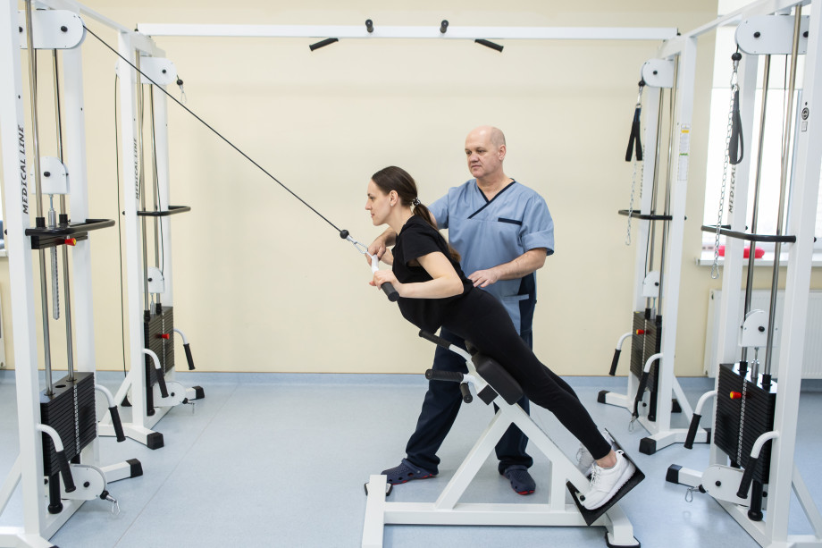 Kinesitherapy program 10 sessions (45 minutes)